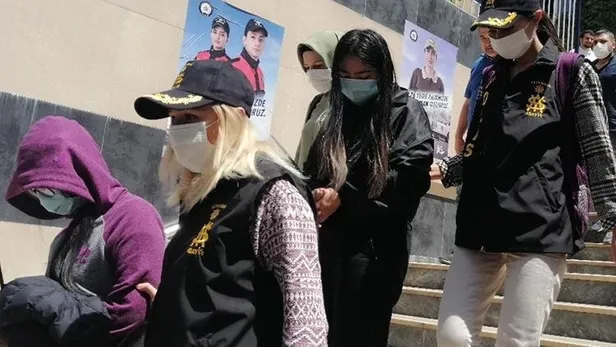 istanbuldan-cine-uzanan-operasyon-21-adrese-es-zamanli-bahis-baskini-pasaportlarina-el-konulan-91-kisi-kurtarildi-1621866347480.jpeg İstanbul'dan Çin'e uzanan operasyon! 21 adrese eş zamanlı 'bahis' baskını: Pasaportlarına el konulan 91 kişi kurtarıldı-2