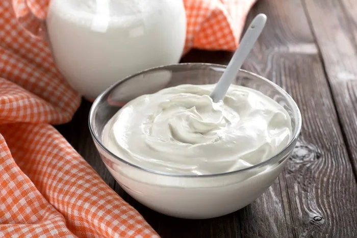 yogurt-deyip-gecen-bin-pisman-oyle-bir-faydasi-var-ki-duyan-kucuk-dilini-yutuyor-1701259620129.jpg Öyle bir faydası var ki duyan küçük dilini yutuyor: Yoğurt deyip geçen bin pişman!-4