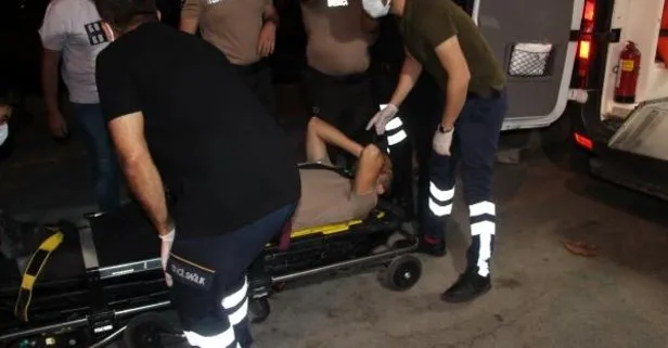 Adana’da sokağa çıkma kısıtlamasında drift yapan sürücü bekçiye çarpıp kaçtı
