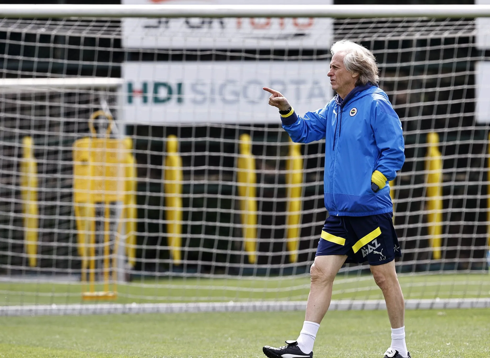 Fenerbahçe'den taraftarı kızdıracak hamle! Galatasaray'ın eski yıldızı geliyor - 13