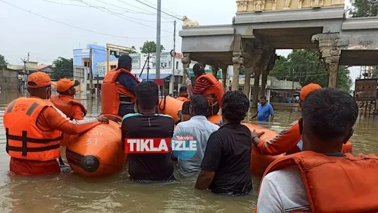 🌊 Hindistan'da sel felaketi! Çok sayıda ölü ve yaralı var