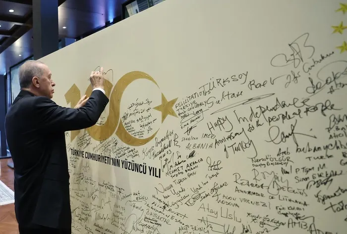 Türkiye Cumhuriyeti 100'üncü yaşını kutluyor! Başkan Erdoğan Külliye'de tebrikleri kabul etti: 20 yılda 100 yıllık icraat-8