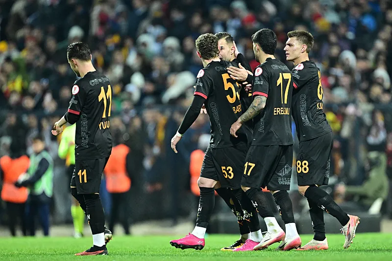 Galatasaray Gaziantep karşısında! Buruk'tan orta saha kararı - 1