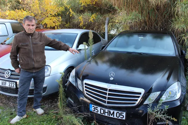 manisada-yediemin-deposunda-curumeye-terk-edilen-araclarin-toplam-piyasa-degeri-20-milyon-lirayi-buluyor-1606460730615.jpg Manisa'da yediemin deposunda çürümeye terk edilen araçların toplam piyasa değeri 20 milyon lirayı buluyor-10