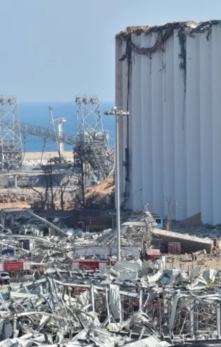 Beyrut Limanı'ndaki patlamanın zamanlaması manidar! 5 saat önce Netanyahu'dan Arapça tweet...