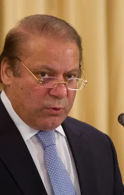 Pakistan'da seçilmiş iradeye kumpas
