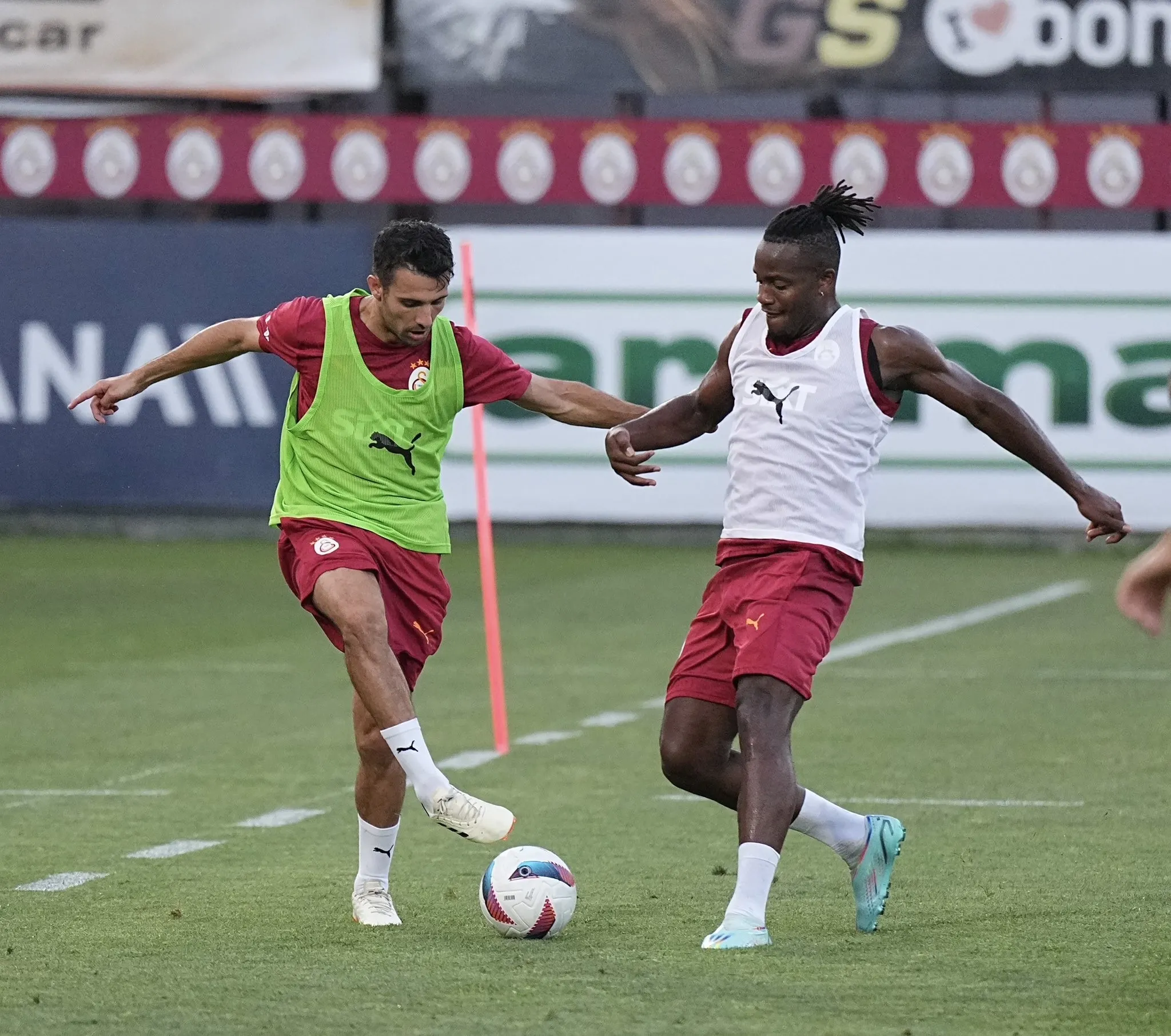 İşte Galatasaray'ın yeni sağ beki! Doue olmadı o geliyor - 8