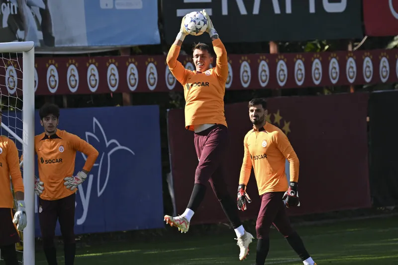 Galatasaray'da Muslera'dan sürpriz karar! - 15