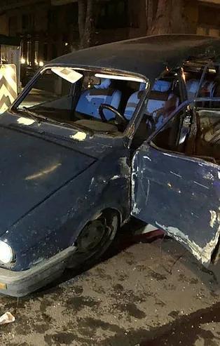 Kadıköy'de feci kaza! 2'si ağır 3 yaralı