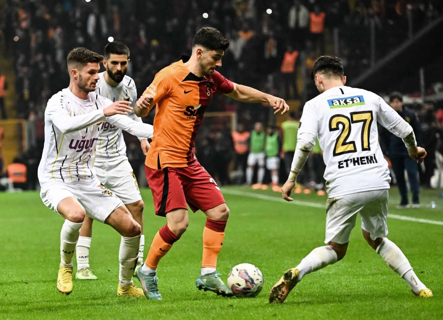 Galatasaray'a 2 dünya yıldızı transferi daha! Süper Lig alev alacak - 8