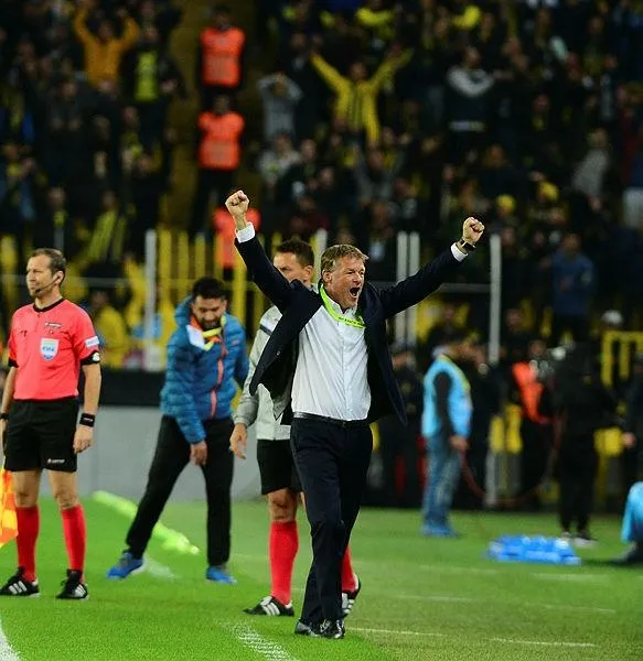 bir-donem-fenerbahceyi-calistiran-erwin-koeman-teknik-direktorluk-kariyerini-noktaladi-1638389136503.jpeg Bir dönem Fenerbahçe'yi çalıştıran Erwin Koeman teknik direktörlük kariyerini noktaladı-1