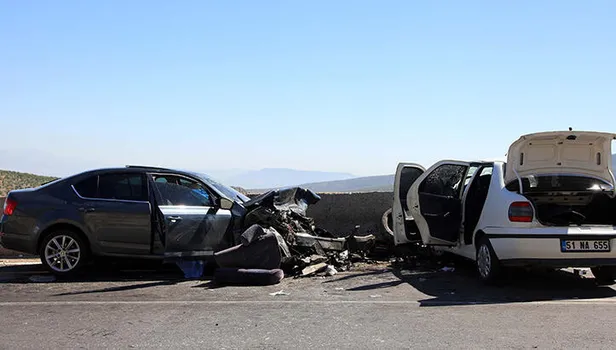 1'i çocuk 2 ölü! Gaziantep'te zincirleme kaza! Çok sayıda yaralı var