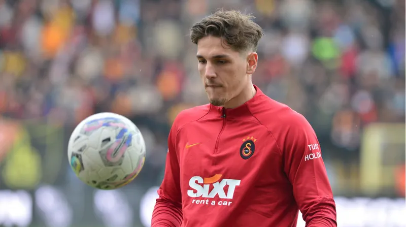 premier-ligin-yildizi-galatasaraya-sari-kirmizililar-bonservis-odemeden-transferi-bitirebilir-1718998406621.jpg Premier Lig'in yıldızı Galatasaray'a! Sarı kırmızılılar bonservis ödemeden transferi bitirebilir-6