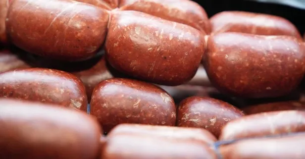 Dana eti olarak satılan sucuktan tavuk çıktı