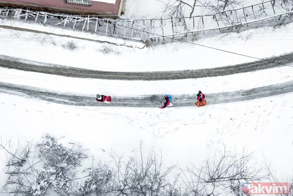 Koronavirüs aşılamaları devam ediyor! Sağlık çalışanları kar kış dinlemiyor! İşte fedakarlığın fotoğrafları - 10