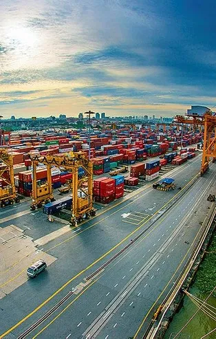 Son dakika: Ekonominin kalbi İstanbul yılın ilk çeyreğinde 218 noktaya ihracat yaptı