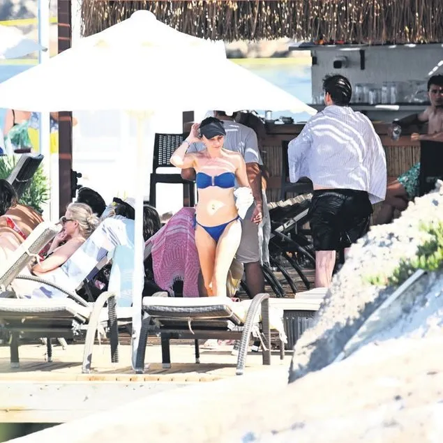 Hande fit vücuduyla dikkat çekti