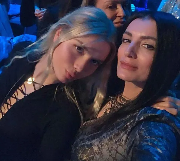 bilgisi-yok-fikri-var-1616783845919.jpeg Bilgisi yok fikri var! Aşı karşıtı sözler sarf eden Aleyna Tilki: "Ben bilim insanı değilim beni rol model almasınlar"-3