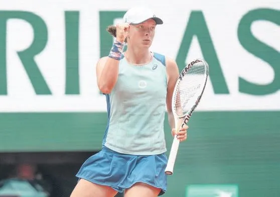 emre-mor-icin-kritik-gun-menajeri-nima-modyr-fenerbahceli-kurmaylarla-bir-araya-gelecek-1656198353376.jpeg Emre Mor için kritik gün! Menajeri Nima Modyr, Fenerbahçeli kurmaylarla bir araya gelecek-17