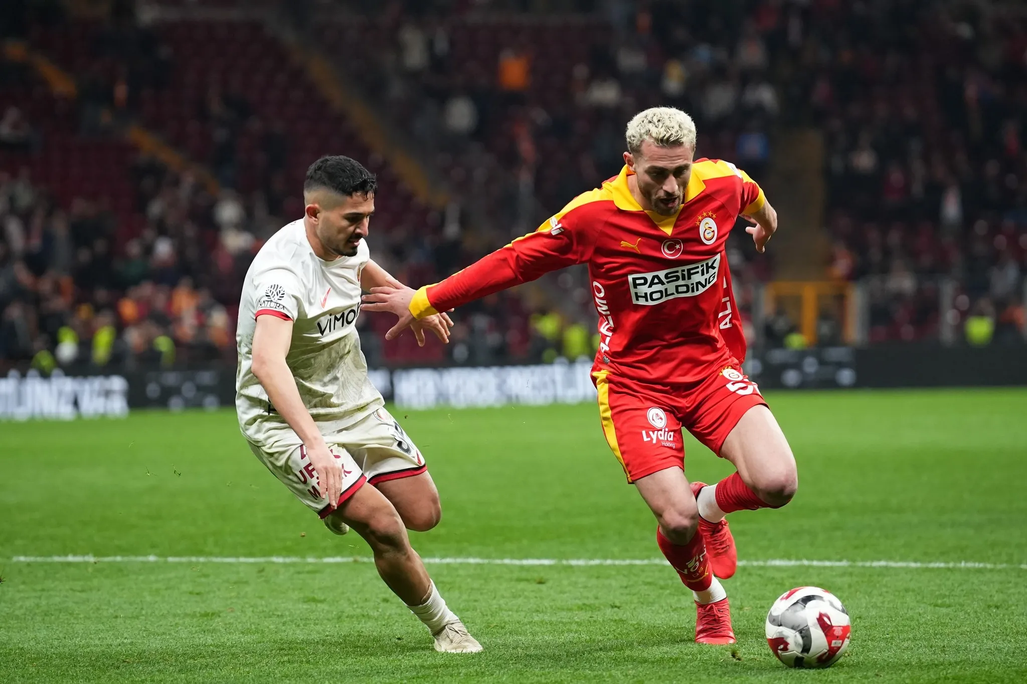 Spor yazarları Galatasaray'ı yerden yere vurdu: Fiyasko! - 3