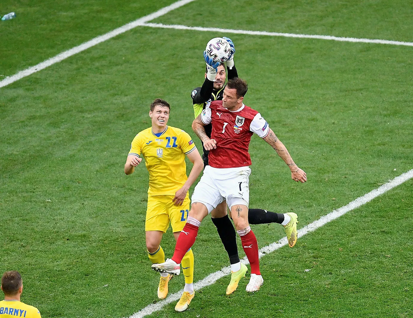 Avusturya bir üst tura yükseldi