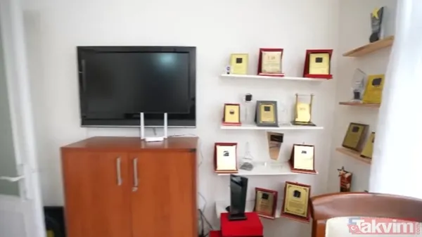 Bahçelievler'de 3+1 mütevazı daire! Arabeskin efsanesi Hakkı Bulut'un evine bakın! 'İşte halkın içinden gerçek sanatçı' - 14