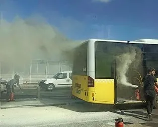 Haliç’te metrobüs yangını!