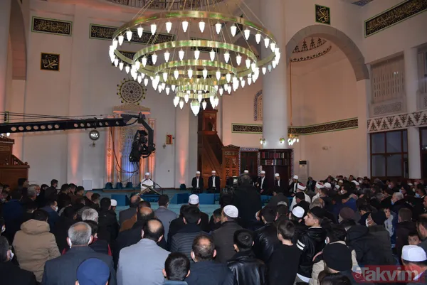 Regaip Kandili dualarla idrak edildi: Vatandaşlar camilere akın etti - 22