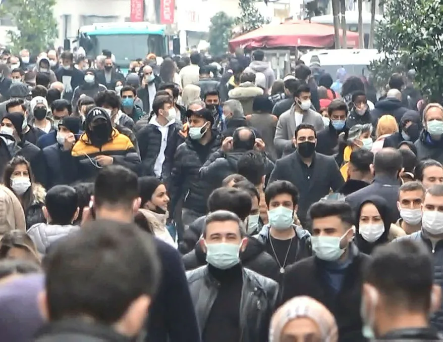 İstiklal Caddesi doldu taştı!