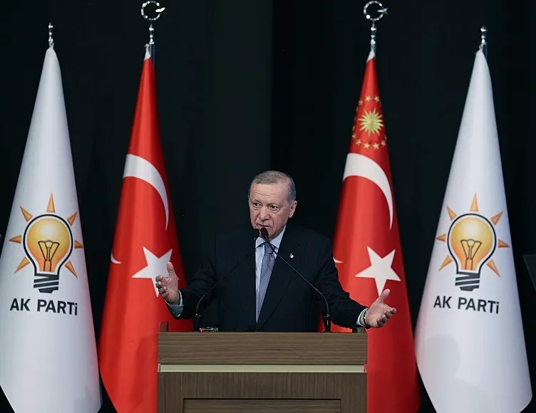 Başkan Erdoğan’dan CHP’lilerin mezar başındaki rakı rezaletine sert tepki: Allah akıl fikir versin