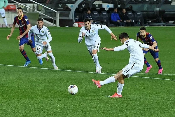 Ajax şampiyon oldu (Yurttan ve dünyadan spor gündemi)-10
