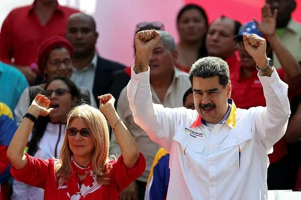 venezuela-devlet-baskani-madurodan-bomba-iddia-abd-esime-benden-bosanmasi-icin-teklif-yapti-1607110627165.jpeg