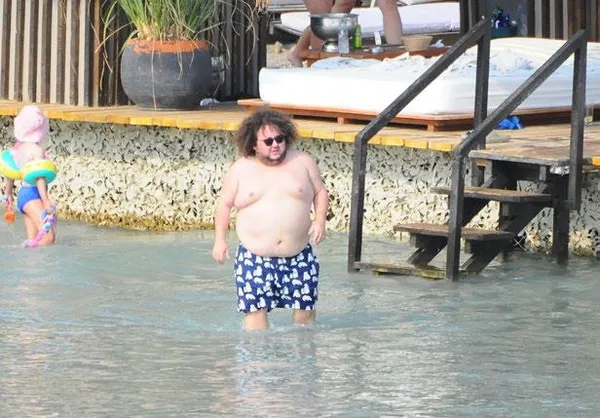 yildiz-tilbe-sahnede-oyle-bir-sey-yapti-ki-hayranlari-alkis-yagmuruna-tuttu-1692050799307.jpeg Yıldız Tilbe sahnede öyle bir şey yaptı ki! Hayranları alkış yağmuruna tuttu-8