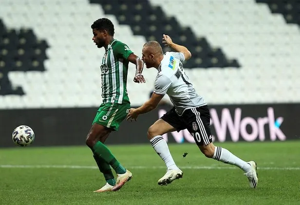 son-dakika-besiktas-avrupa-ligine-havlu-atti-1600977894716.jpeg