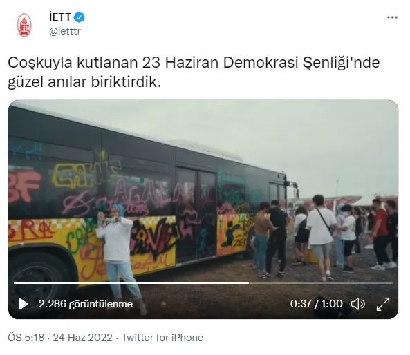 ibbden-tepki-ceken-etkinlik-iett-vatandasi-magdur-ederken-yenikapida-otobus-boyama-etkinligi-1656148364095.jpg