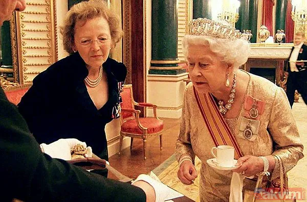 Kraliçe Elizabeth'e peş peşe corona virüs şoku! Önce oğlu Prens Charles karantinadan çıktı ama... - 6