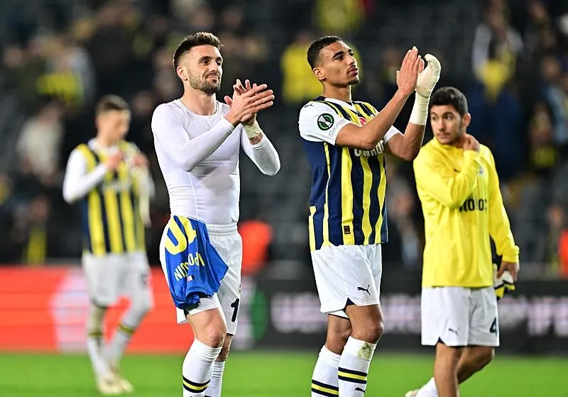 Spor yazarları Trabzonspor ile Fenerbahçe arasında oynanacak dev derbiyi değerlendirdi! Zirvede dengeler değişebilir-2