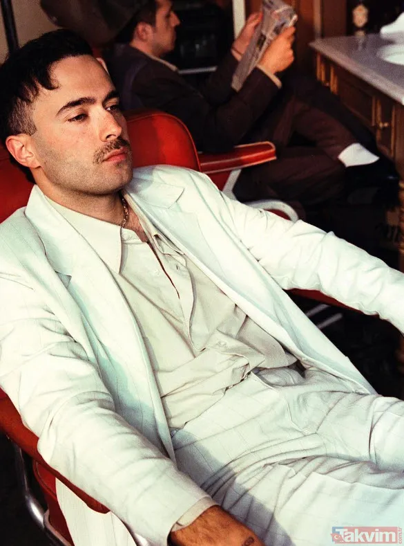 Ateşe düşen düşene! Serenay Sarıkaya ile Mert Demir iddialarının ardından Cem Yılmaz'dan atak! Mela Bedel'i anında takipledi - 3