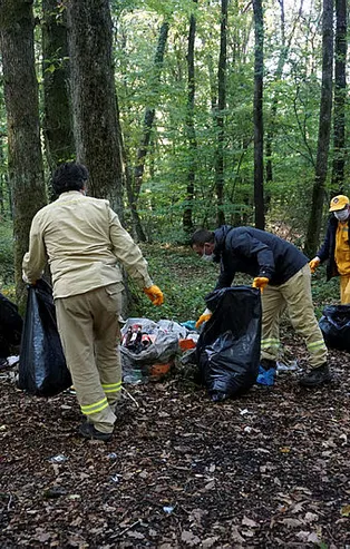 Utandıran görüntüler! Belgrad Ormanı'nda tam 30 ton çöp toplandı
