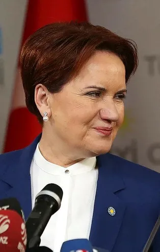 Akşener, HDPKK destekçisi Soyer'e sahip çıktı