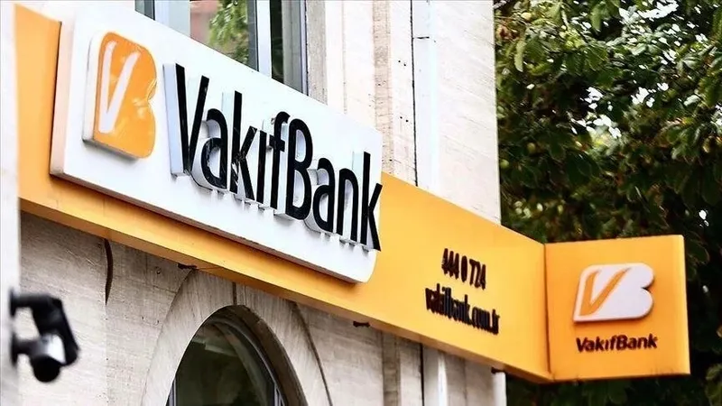 2024-yilinin-ilk-banka-memuru-alimi-vakifbank-kpss-sartsiz-869-personel-alimi-ilani-ankara-antalya-bursa-gires-1712243694213.jpeg Vakıfbank KPSS şartsız 869 personel alımı ilanı! 2024 yılının ilk banka memuru alımı! Ankara, Antalya, Bursa, Giresun, İstanbul, İzmir, Kocaeli...-2