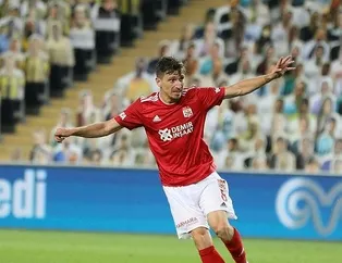 Mert Hakan Sivasspor’a veda etti!