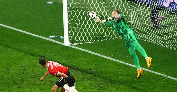 İnanılmaz kurtarış sonrasında Pele'nin hesabından Mert Günok paylaşımı!