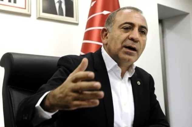 Gürsel Tekin yine rezil oldu!
