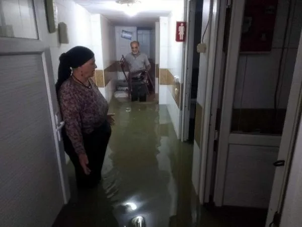 HAVA DURUMU | Meteorolojiden 11 il için sarı kodlu uyarı! İstanbul için sağanak alarmı verildi-8
