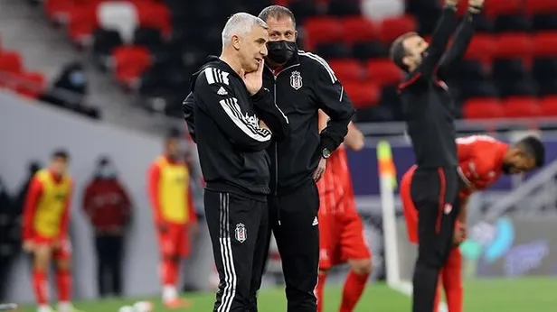 besiktasta-onder-karavelinin-ardindan-yardimci-antrenor-serdar-topraktepenin-de-covid-19-testi-pozitif-cikti-1641592946306.jpg Beşiktaş'ta Önder Karaveli'nin ardından yardımcı antrenör Serdar Topraktepe'nin de COVID-19 testi pozitif çıktı-2