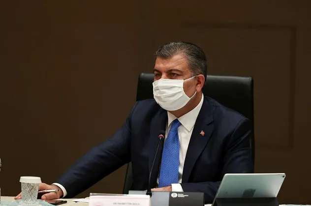 Son dakika: Sağlık Bakanı Fahrettin Koca uyardı: "Kulaktan kulağa yayılan bu söylenti yanlıştır"