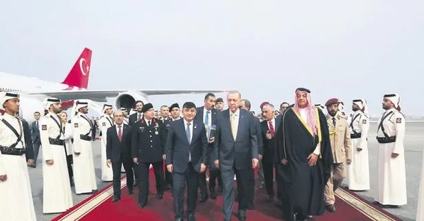 Katar’da Türkiye farkı: Almanya Cumhurbaşkanı’nı bekleten Katar, Başkan Erdoğan’ı güllerle karşıladı