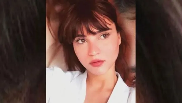 istanbuldaki-evinde-olu-bulunan-sukriye-hatayda-topraga-verildi-1617536301690.jpeg İstanbul’daki evinde ölü bulunan Şükriye, Hatay’da toprağa verildi!-1