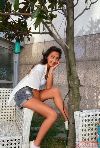 Müge Anlı'ya çıkacağını belirten Songül Karlı'nın bikinili paylaşımına oğlundan tepki! "Hep bir yerlerin konuşuluyor anne!" - 27